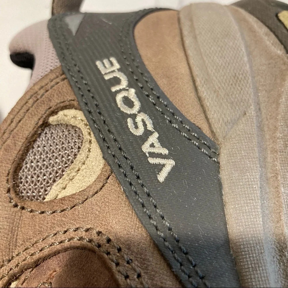 VASQUE Sz 8.5 Leather Hiking Trekking Super Grip  Lace Up Sneakers Shoes - Picture 8 of 14